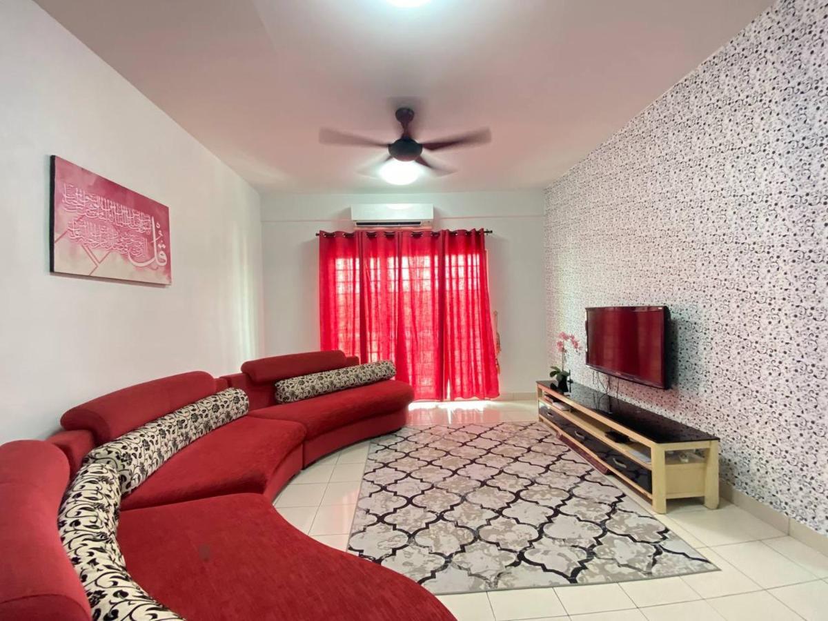 Homestay Juta Mines Seri Kembangan Balakong Serdang Lama Esterno foto